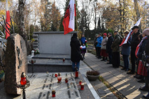 Żołnierze Narodowego Podziemia Niepodległościowego – spacer po Cmentarzu Wojskowym w Narodowe Święto Niepodległości 11.11.2021 r.